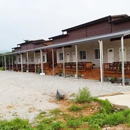 Nonsan Wild Flower Pension Exterior foto