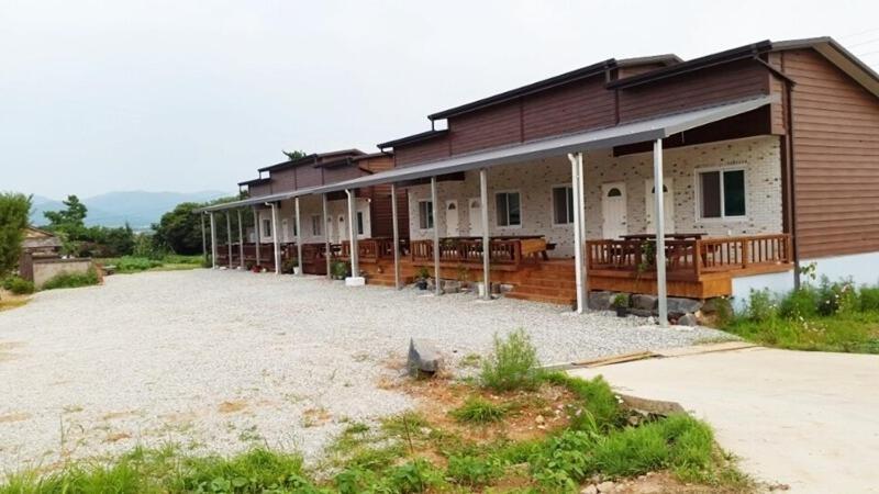 Nonsan Wild Flower Pension Exterior foto